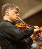 Le chef d’orchestre et violoniste Haïk Davtian